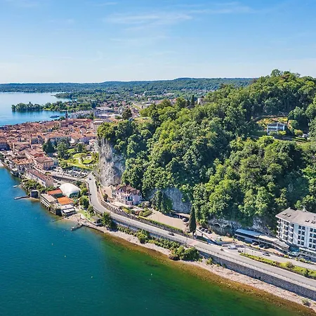 Stylish & Spectacular Views! - La Rocca 别墅 *