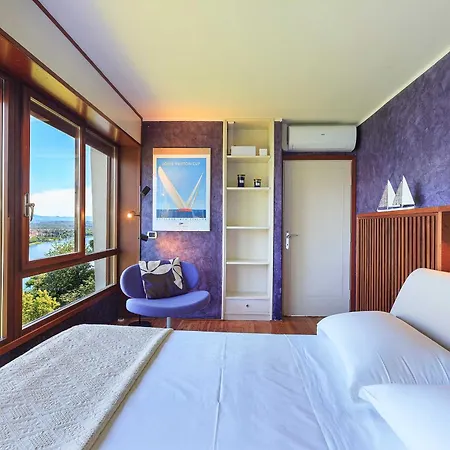 Stylish & Spectacular Views! - La Rocca 别墅 *